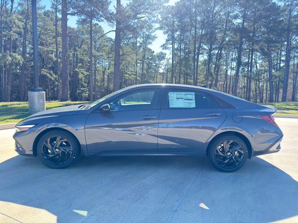 New 2026 Hyundai Elantra SEL Sport Sedan