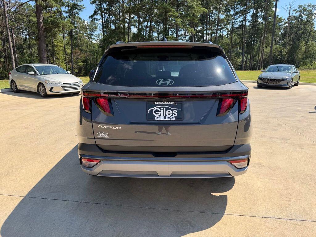 New 2026 Hyundai Tucson SEL Plus FWD SUV
