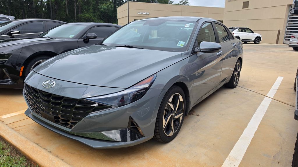 2022 Hyundai Elantra Hybrid Sedan 