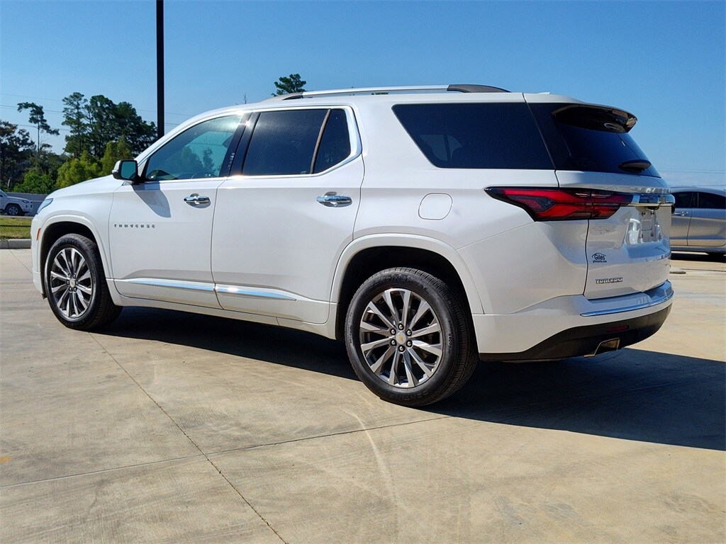 2023 Chevrolet Traverse Premier photo 3
