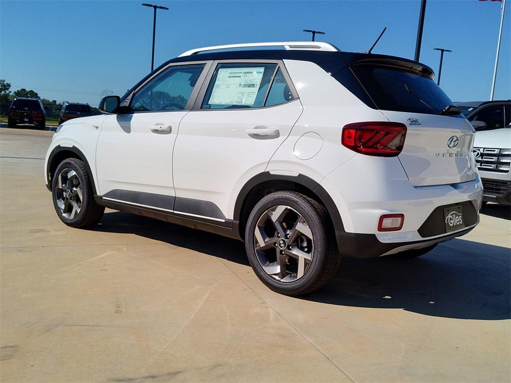 New 2026 Hyundai Venue SEL w/Two-Tone Roof SUV