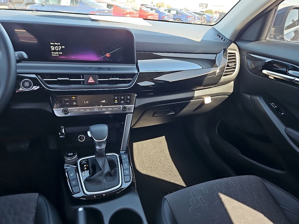 2025 Kia Seltos X-Line - Photo 17