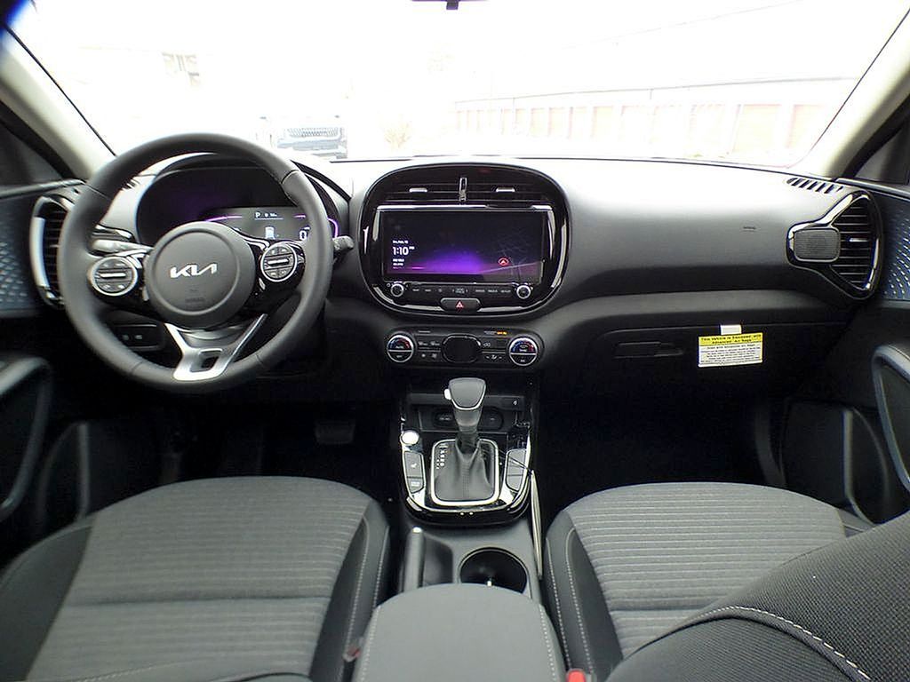 2025 Kia Soul EX - Photo 22