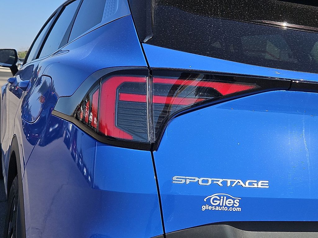2026 Kia Sportage EX - Photo 12