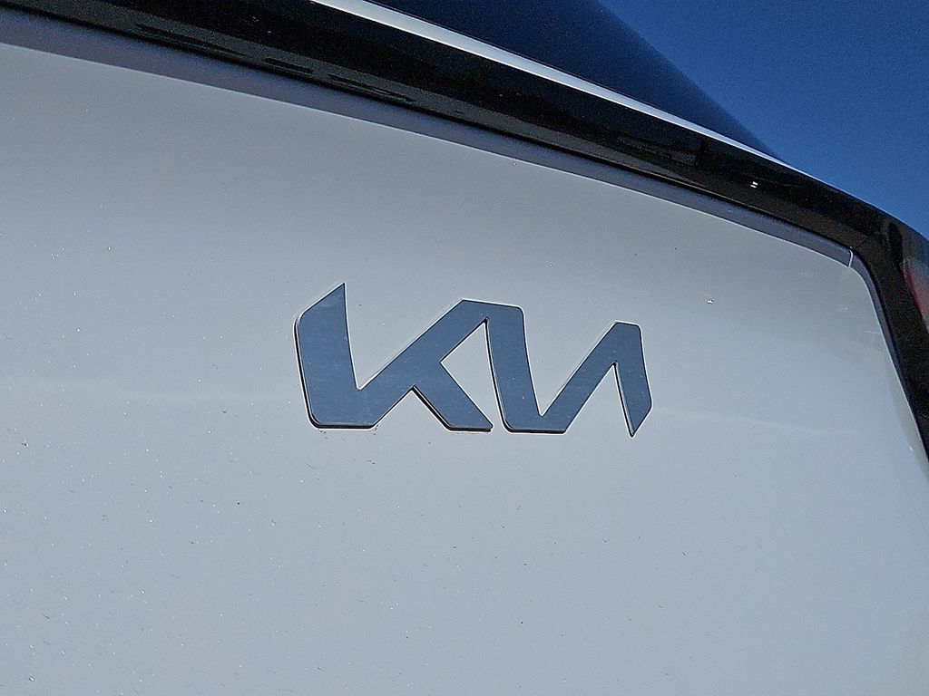 2026 Kia Sportage EX - Photo 14
