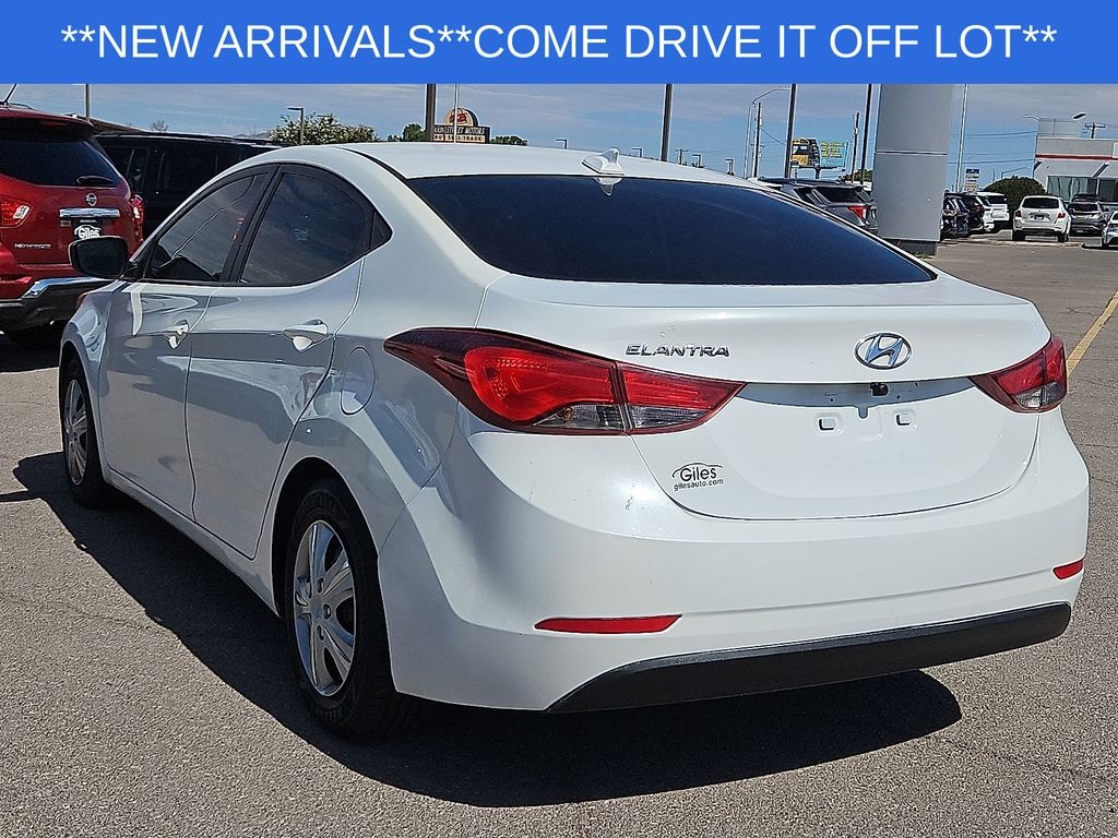 Used 2016 Hyundai Elantra SE Sedan