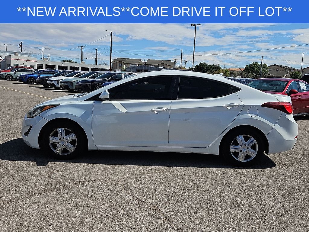 Used 2016 Hyundai Elantra SE Sedan