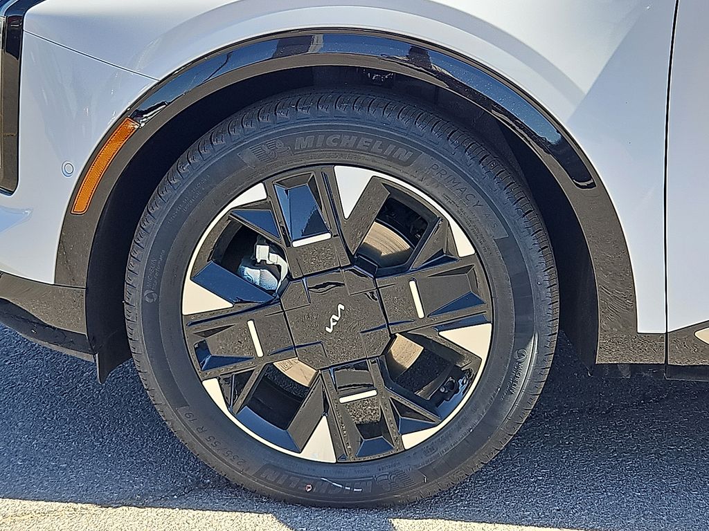 2026 Kia Sportage EX - Photo 11