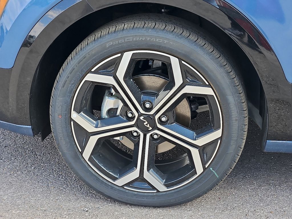 2025 Kia Niro SX Touring - Photo 11