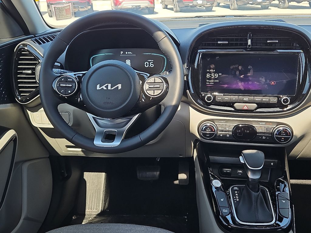2025 Kia Soul EX - Photo 16