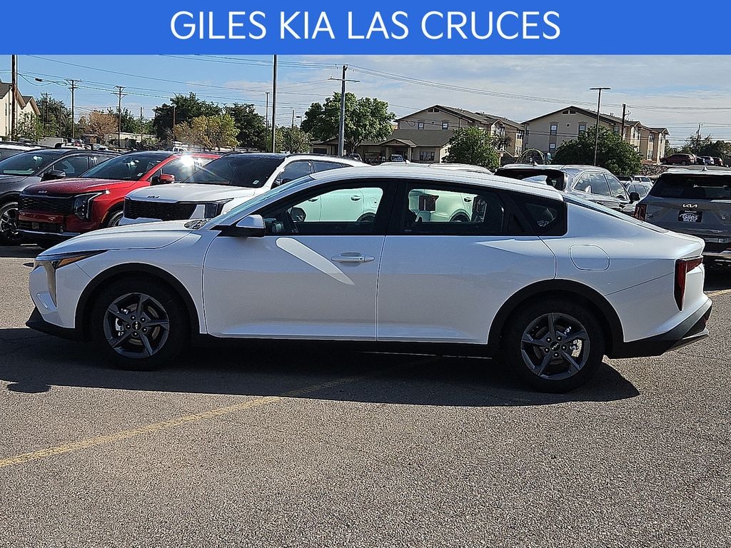 New 2026 Kia K4 LXS Sedan