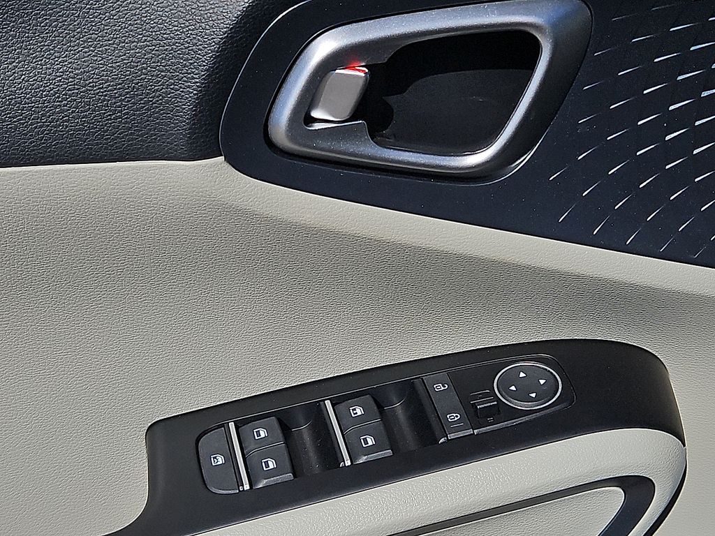 2025 Kia Soul EX - Photo 18