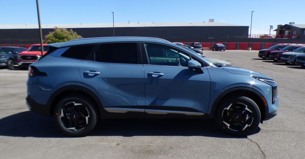 New 2026 Kia Sportage Hybrid EX SUV