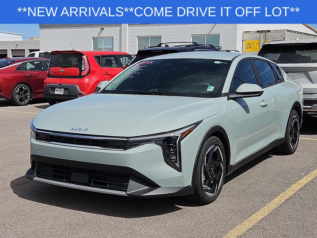 2025 Kia K4 EX AT's photo