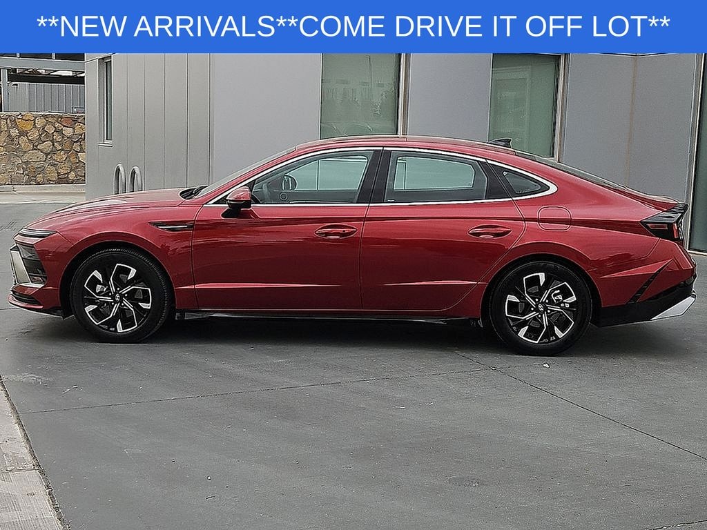 Used 2025 Hyundai Sonata SEL Sedan