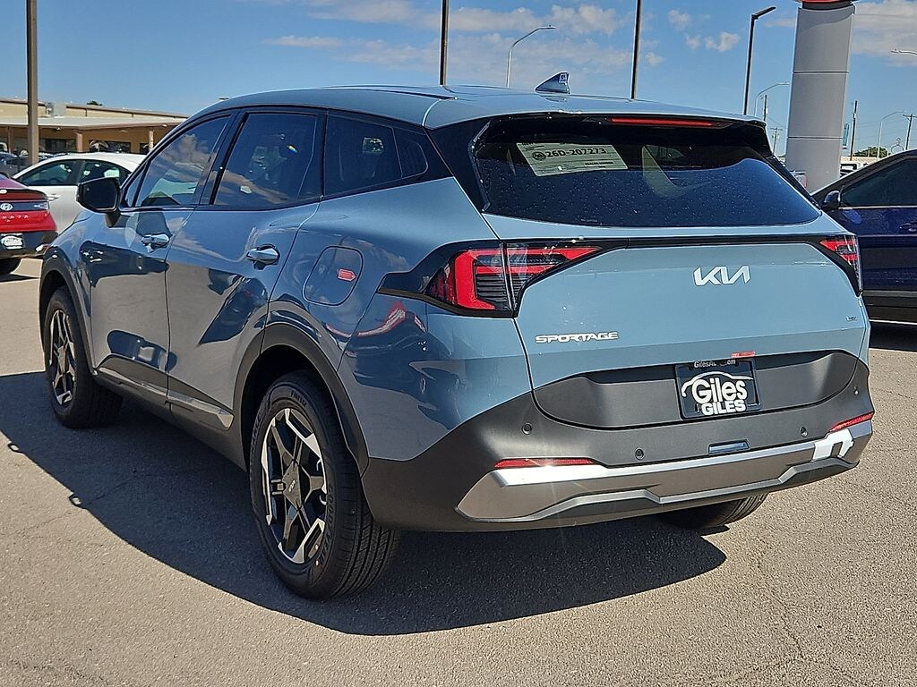 New 2026 Kia Sportage Hybrid S SUV
