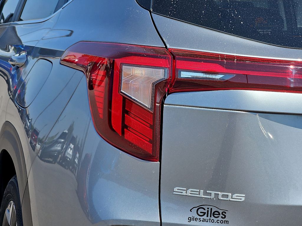 2026 Kia Seltos EX - Photo 12