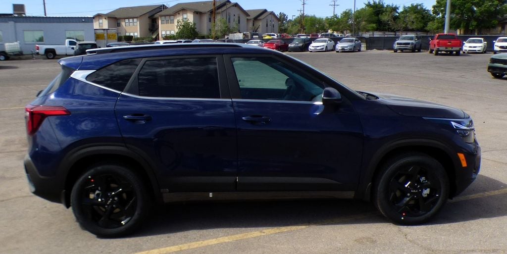 New 2026 Kia Seltos EX SUV