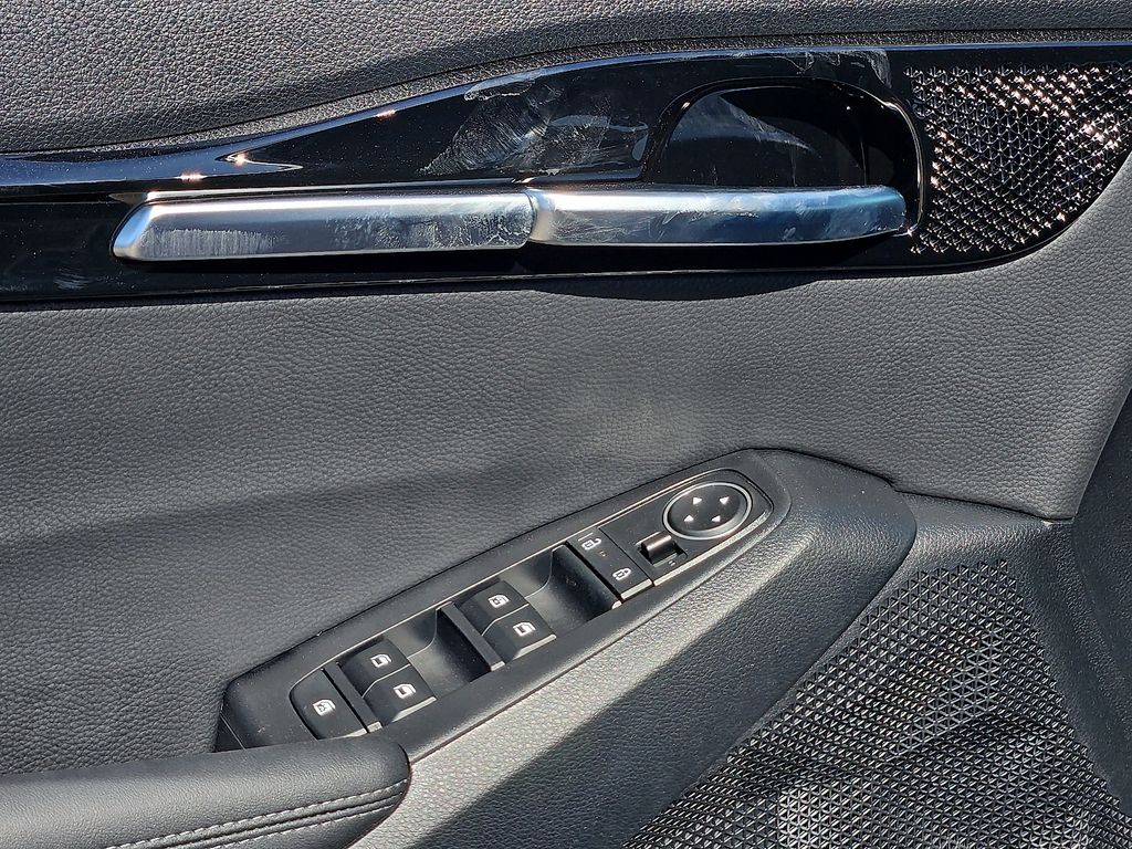 2026 Kia Seltos EX - Photo 18