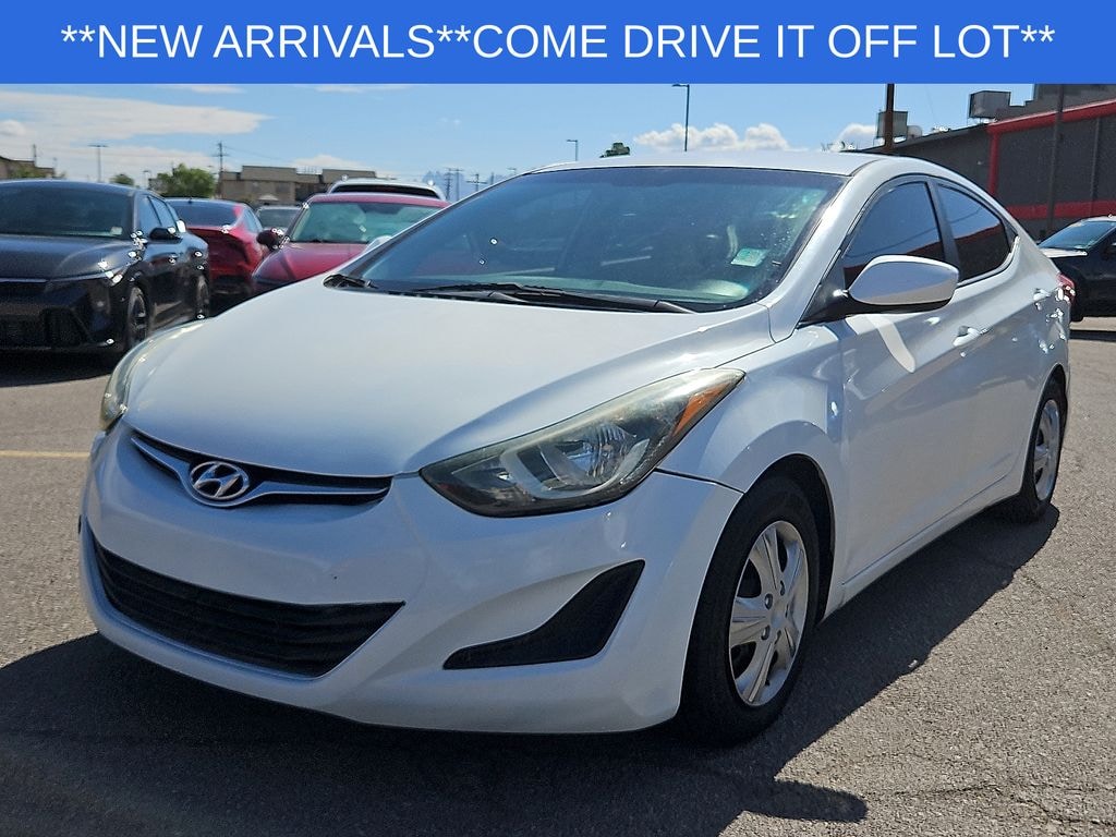 Used 2016 Hyundai Elantra SE Sedan