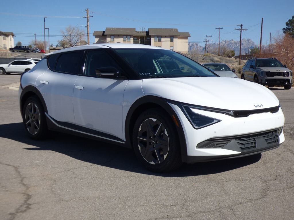 New 2025 Kia EV6 Light SUV