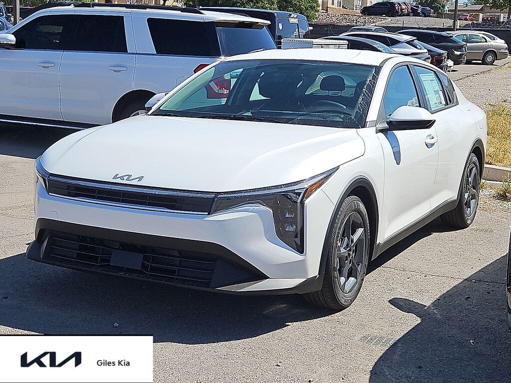 New 2026 Kia K4 LXS Sedan