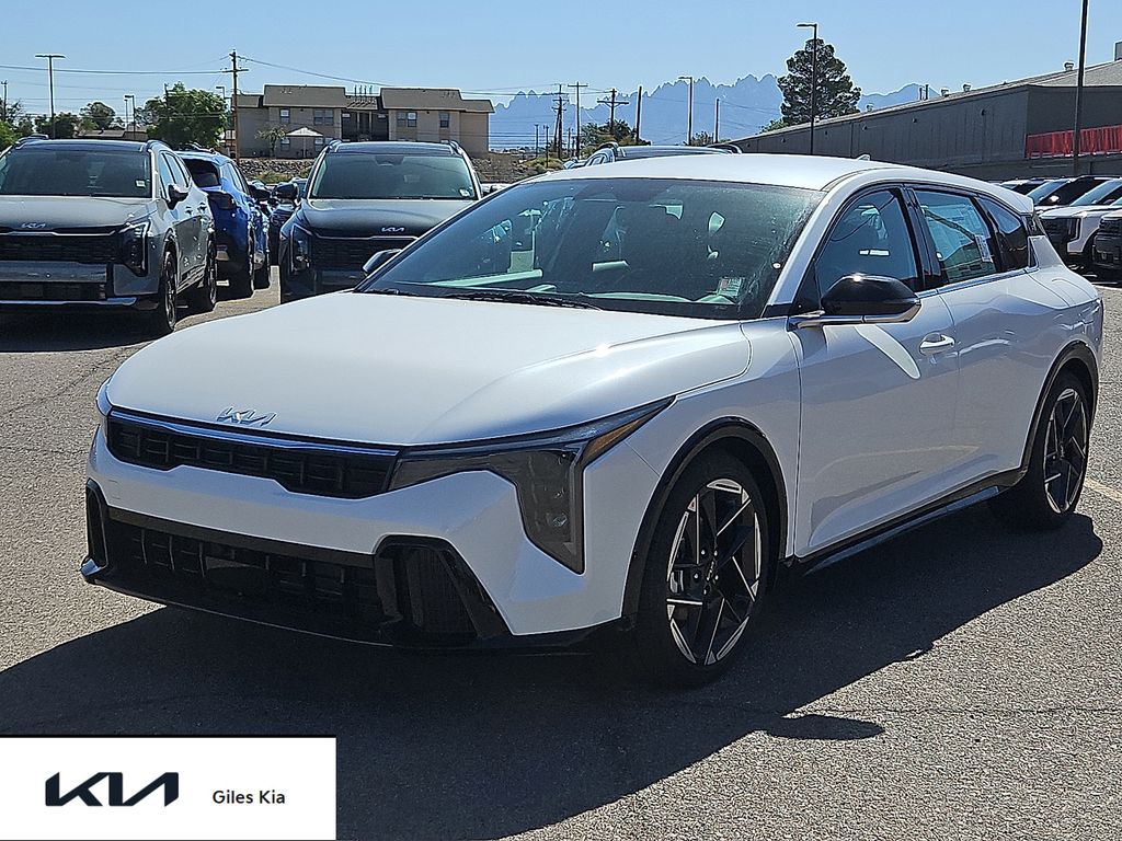 2026 Kia K4 GT-Line AT Hatchback's photo