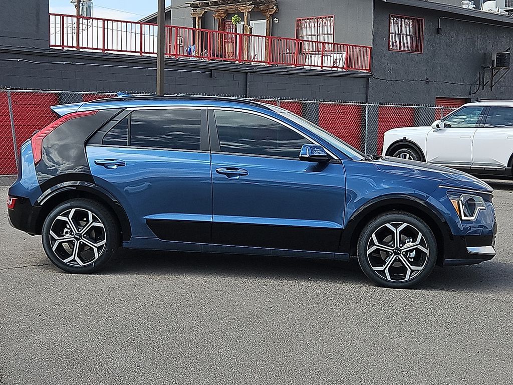 2025 Kia Niro SX Touring - Photo 6