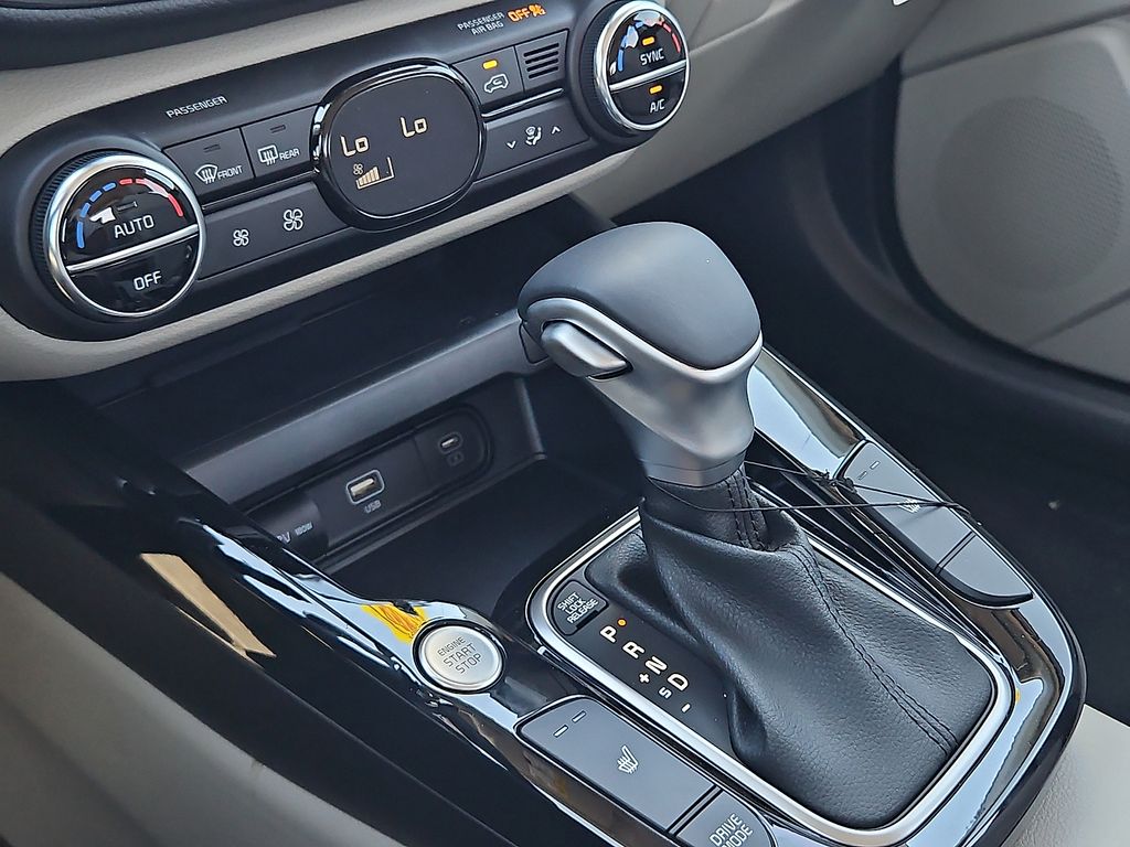2025 Kia Soul EX - Photo 28