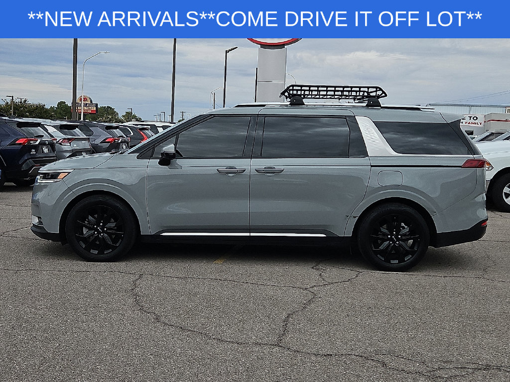Used 2024 Kia Carnival SX Minivan/Van