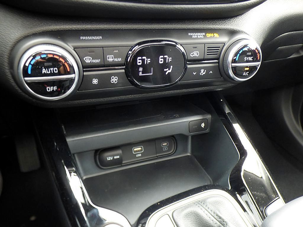 2025 Kia Soul EX - Photo 26