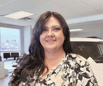 Staff member Nikki Cross from ID_125023