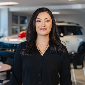 Staff member Kayla Valenzuela from ID_125023