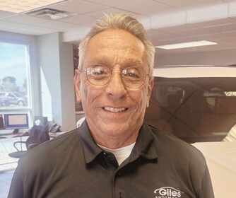 Staff member Arturo Tovar from ID_b554ca