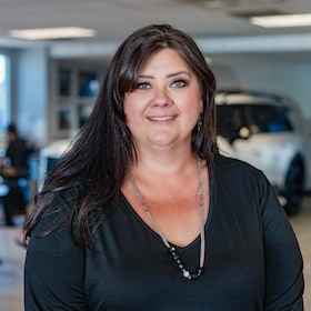 Staff member Nikki Cross from ID_125023