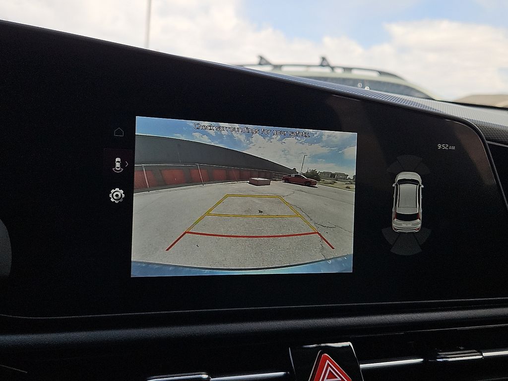 2025 Kia Niro SX Touring - Photo 26