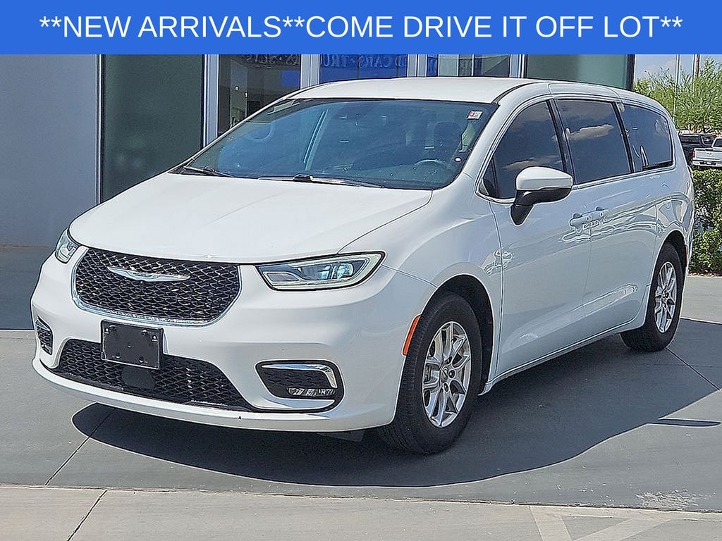 Used 2023 Chrysler Pacifica Touring L Minivan/Van