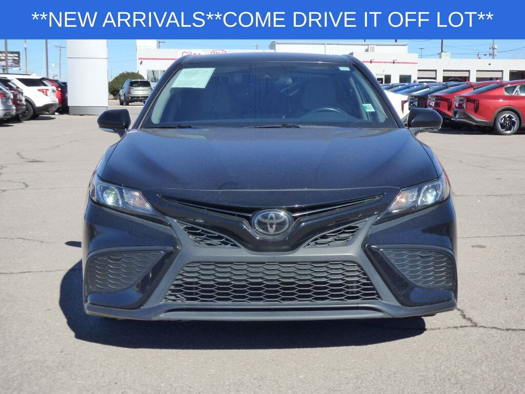 Used 2023 Toyota Camry SE Sedan