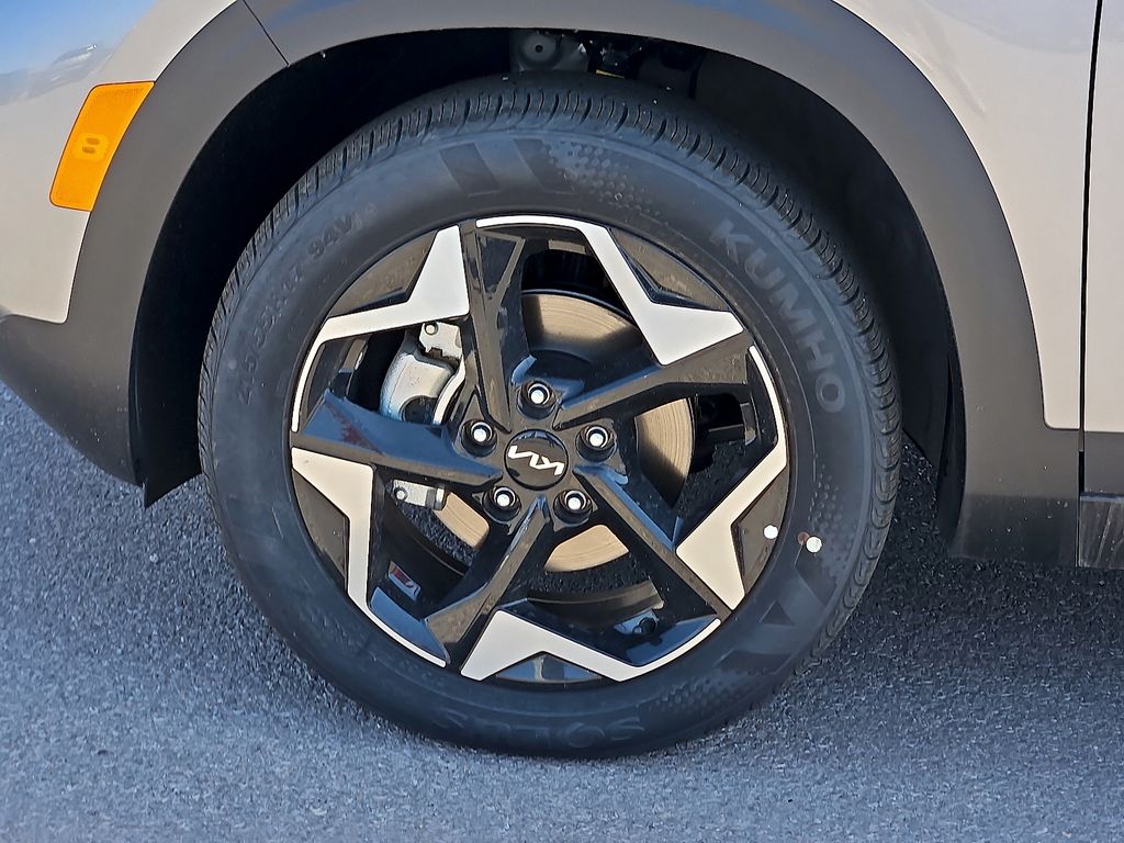 2026 Kia Seltos EX - Photo 11