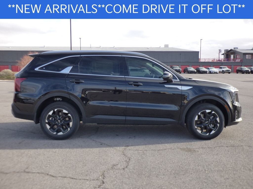 New 2025 Kia Sorento S SUV