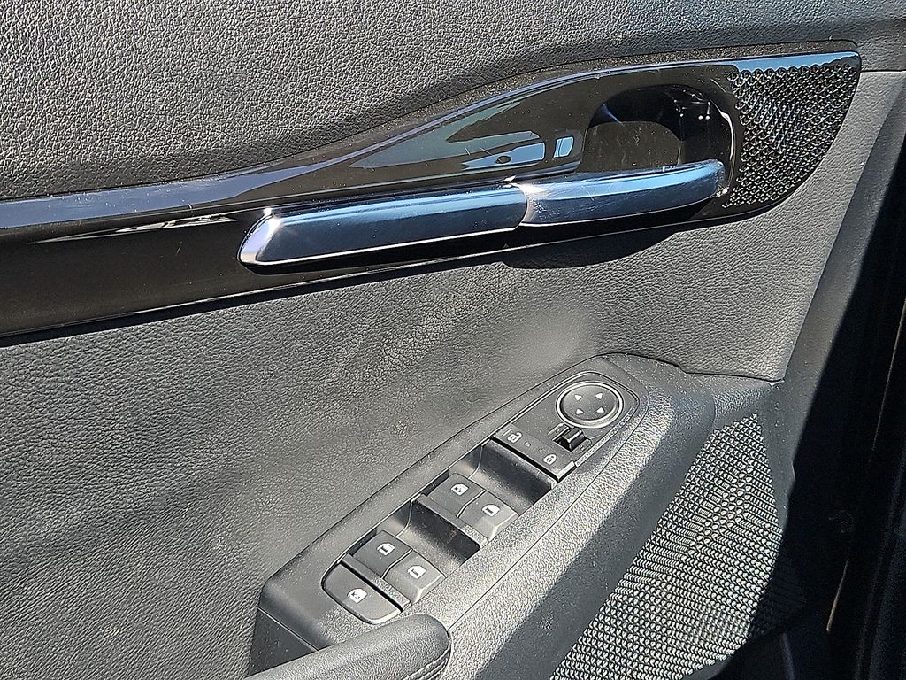 2025 Kia Seltos X-Line - Photo 18