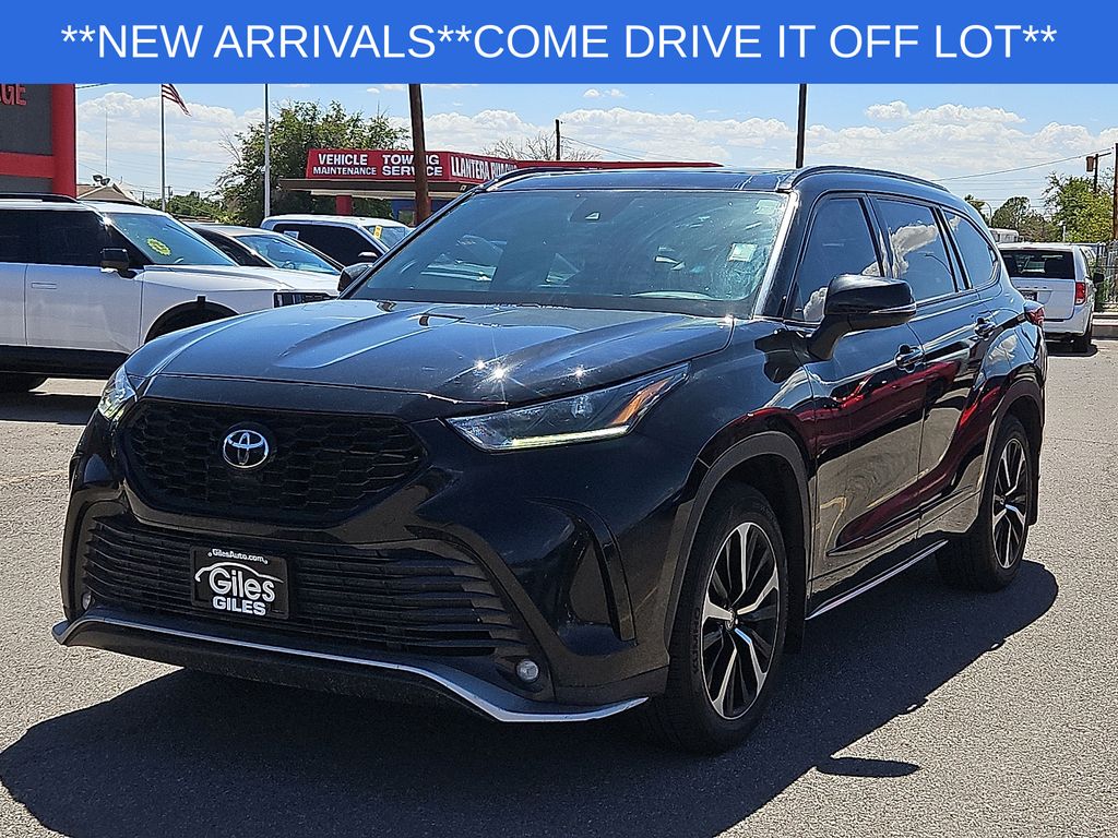 Used 2022 Toyota Highlander XSE