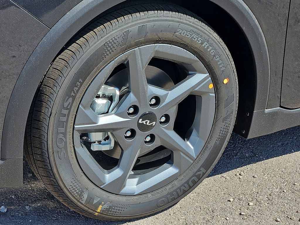 New 2026 Kia K4 LXS Sedan