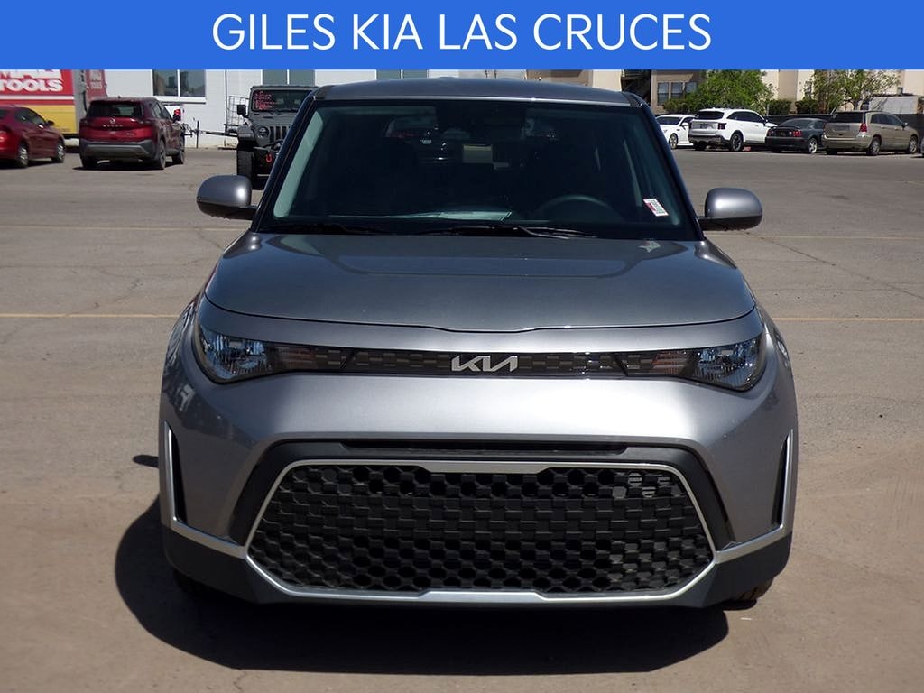 New 2025 Kia Soul LX Hatchback