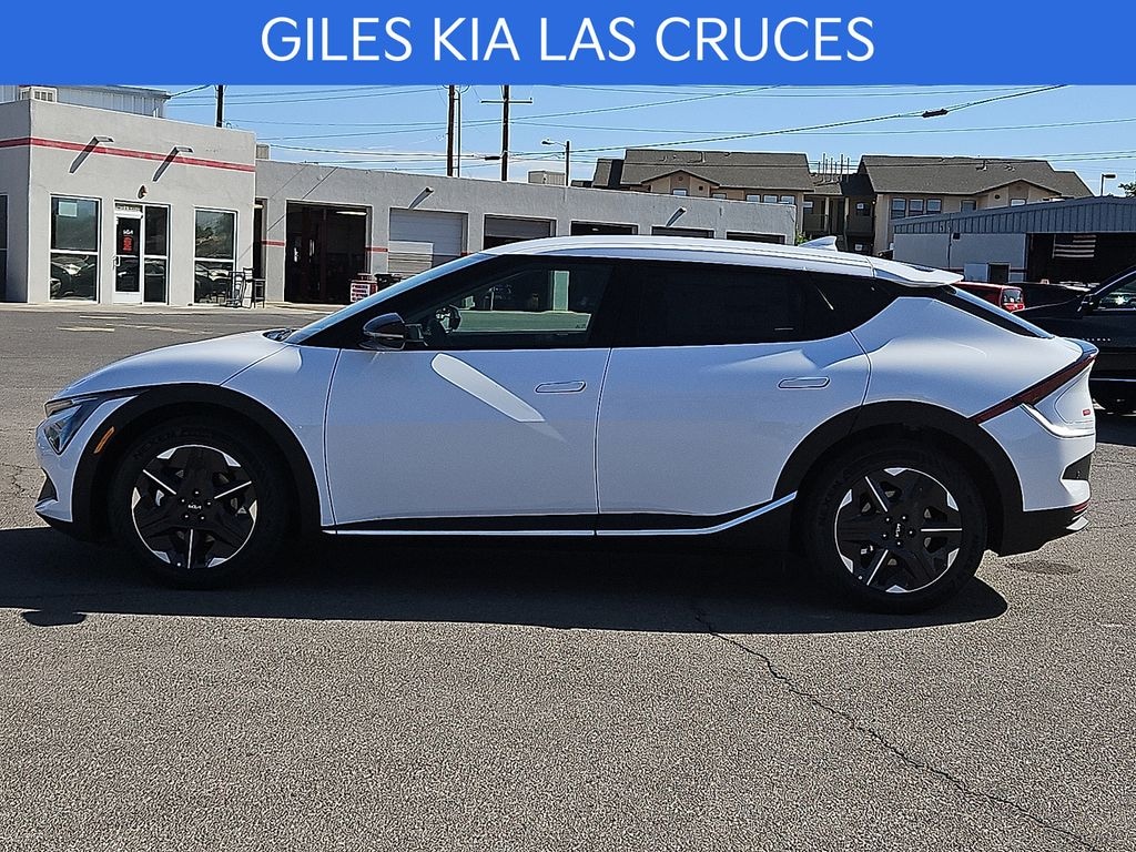 New 2026 Kia EV6 Light Long Range SUV