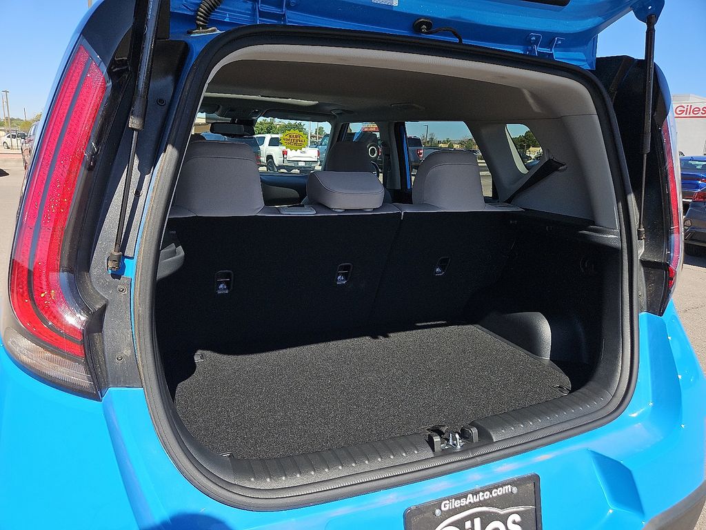 2025 Kia Soul EX - Photo 14