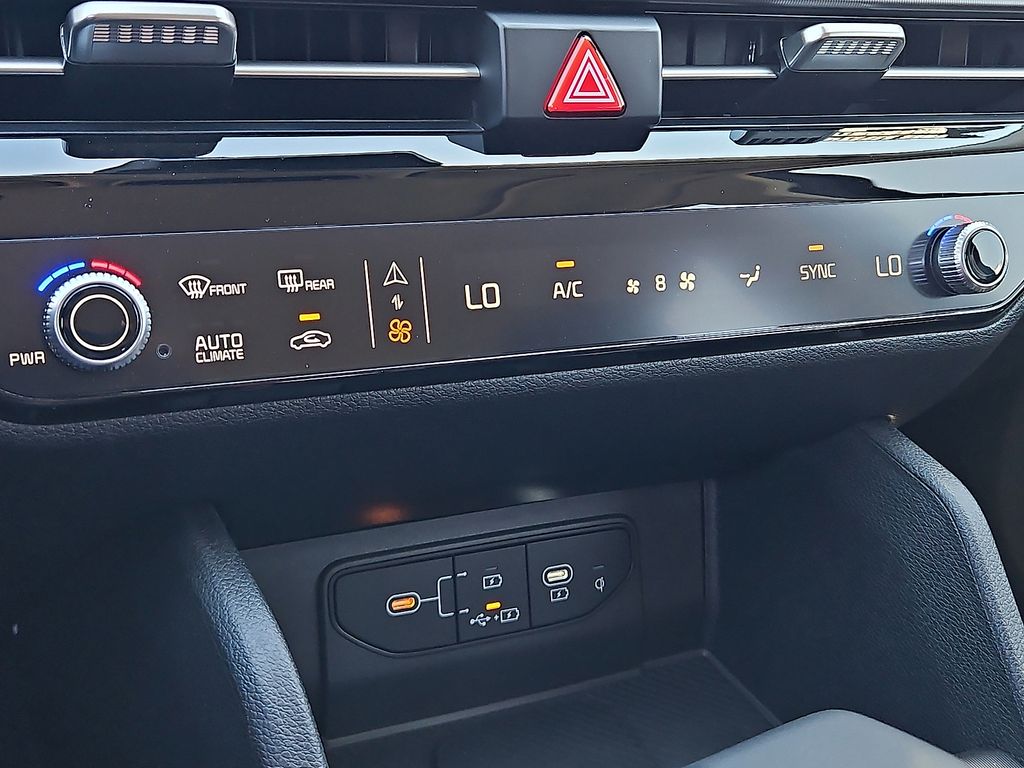 2026 Kia Sportage SX - Photo 27