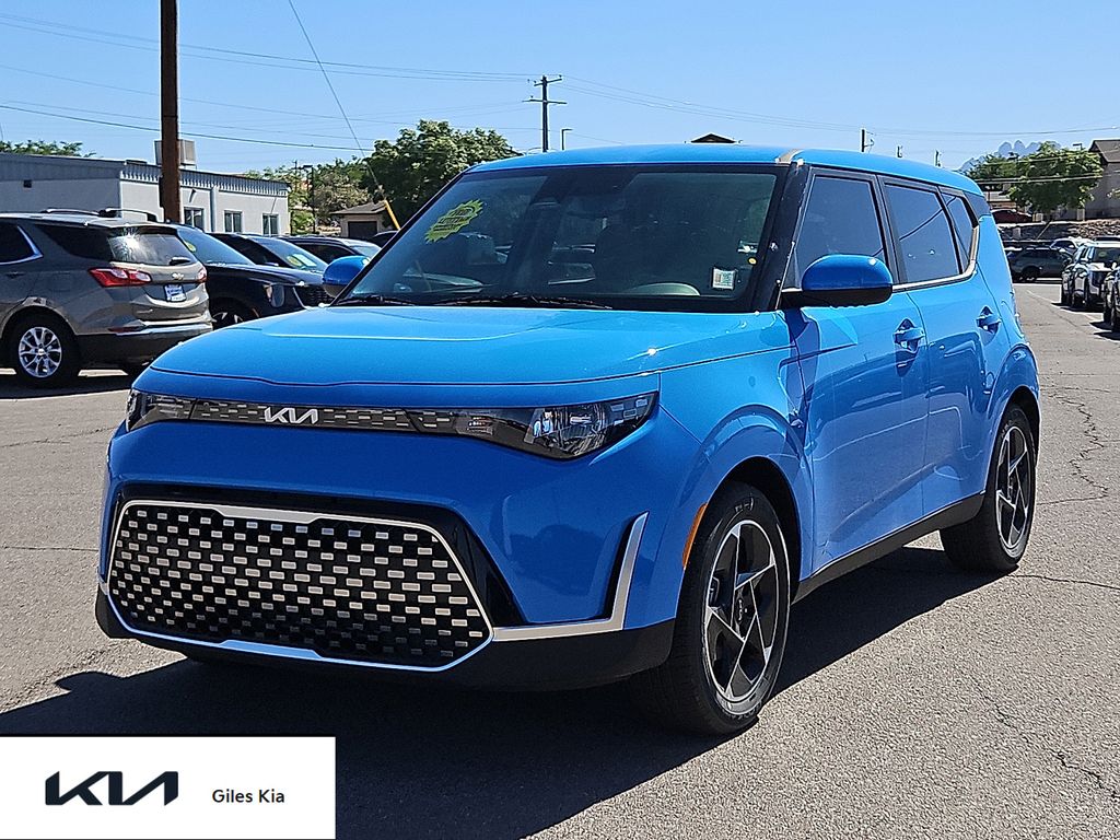 2025 Kia Soul 2.0L EX 6 IVT's photo