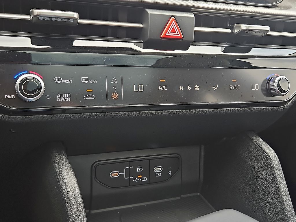 2026 Kia Sportage SX - Photo 27