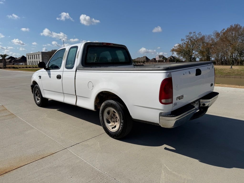 Used 2000 Ford F-150 XL Truck